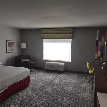Hampton Inn & Suites Pittsburgh New Stanton Pa Buitenkant foto
