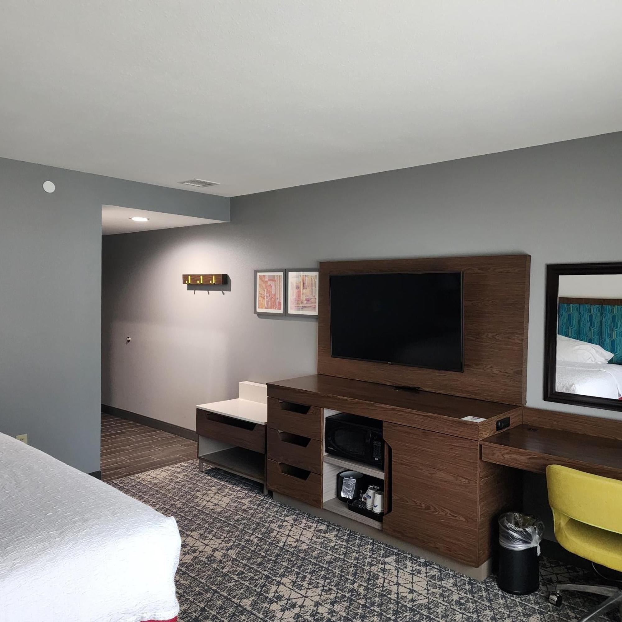 Hampton Inn & Suites Pittsburgh New Stanton Pa Buitenkant foto