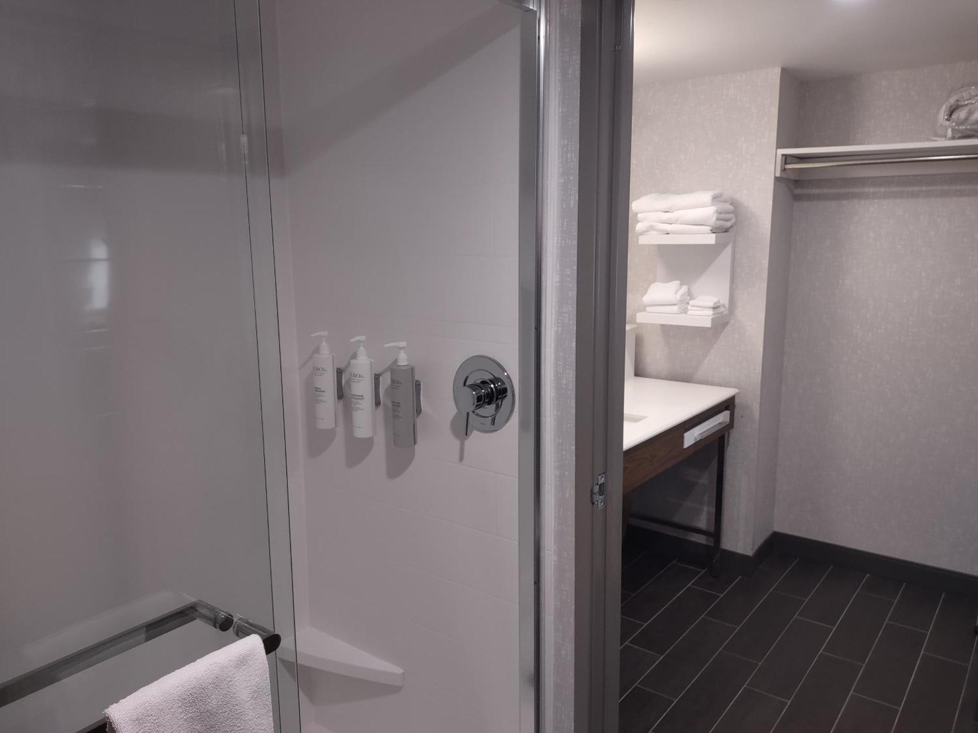 Hampton Inn & Suites Pittsburgh New Stanton Pa Buitenkant foto